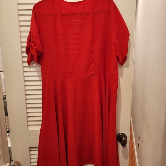 Blush Mark Red Short Sleeved Wrap Dress 3X - Picture 2 of 5